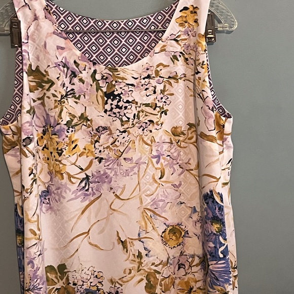 SELLING WOMEN TOP SIZE SMALL FLORAL COLOR UNBRANDED REVERSIBLE BLOUSE USED - Picture 8 of 11